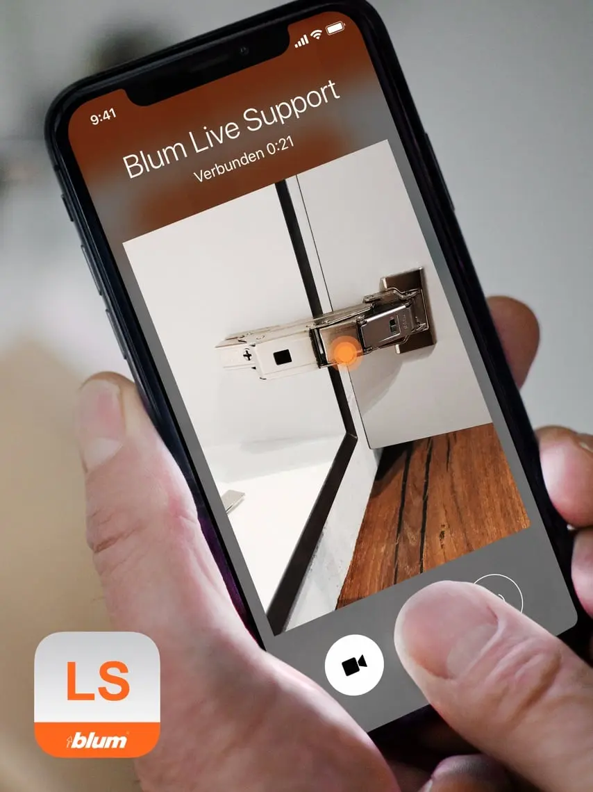 Bild der Blum App “Live Support” in der Anwendung einer komplexen Montagesituation